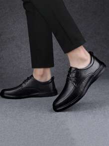 1 Pair Men's Genuine Leather Dress Shoes, Thick Sole Anti-Slip Durable Business Casual Loafers, Run Small By 1 Size - Black - View 4