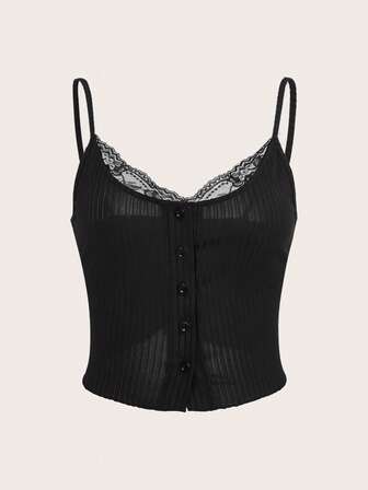 Top à fines brides en dentelle à bouton côtelé