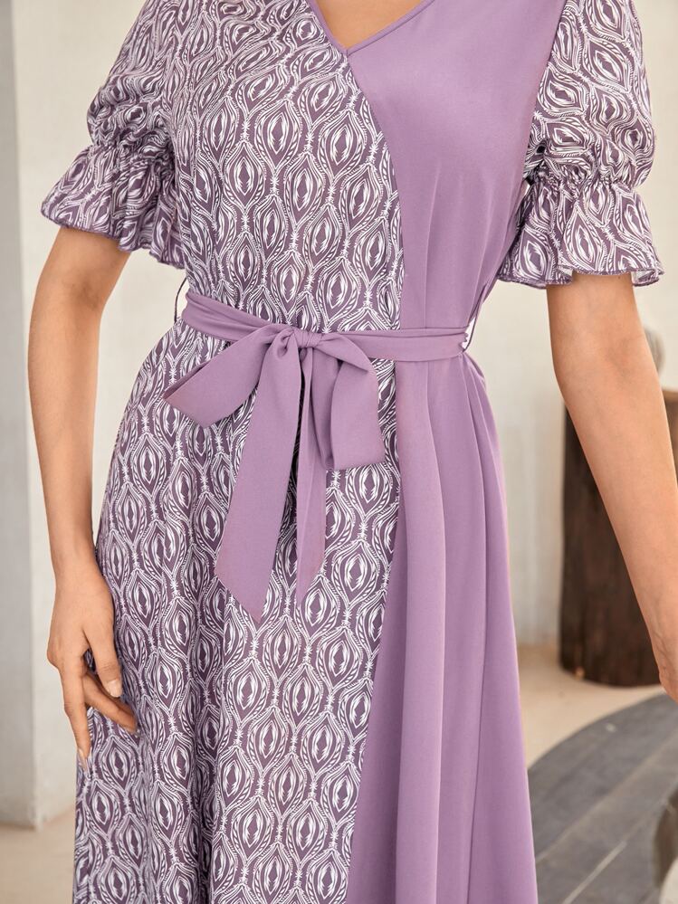 Mulvari Vestido con cinturón con estampado geométrico de manga con volante - Lila Púrpura - Añade 6