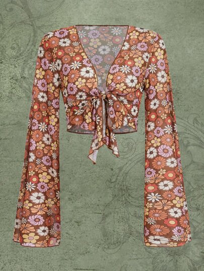 Goldendazeillustration Top crop con estampado floral con cordón delantero