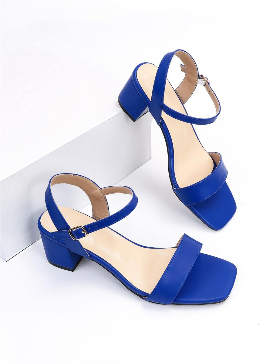 寬版時尚踝帶平底涼鞋適用於女士粗跟涼鞋