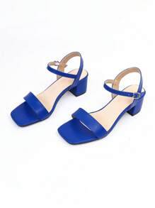 寬版時尚踝帶平底涼鞋適用於女士粗跟涼鞋