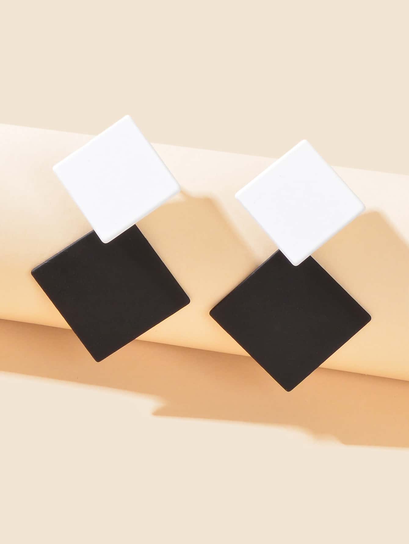 雙色方形耳墜 - 黑與白 - 查看 1