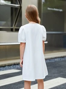 SHEIN Leap Crew Cô gái Tween Dệt kim Màu thuần Lỏng lẻo phù hợp Đầm giản dị Với Dễ thương Đồ họa , Tròn Đường viền cổ áo Và Tay áo phồng - trắng - Xem 2