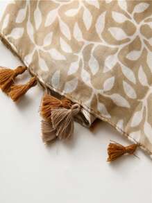 1条简约印花围巾，轻盈透气，带流苏，适合海滩佩戴，优雅时尚，是春夏女士的理想之选。亮丽长款披肩，户外防晒，可作沙滩巾或多功能头巾配饰。 - 卡其色 - 查看 6