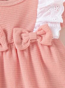 SHEIN Rompers Em bé Nơ Bướm Xù Tranh thêu Khối Màu - Hồng - Xem 4