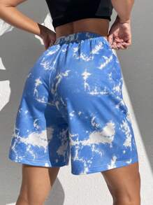 SHEIN Unity 骷髏頭和字母圖案紮染短褲 - 淺藍色 - 查看 2