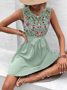 Breezaya 花卉刺繡前繫帶連衣裙 - 薄荷綠 - 查看 5