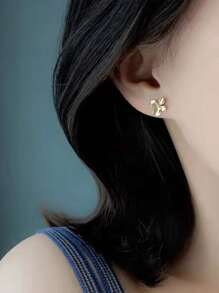 Blomma Stud örhängen Alla hjärtans dag, mamma, mor, mors dag, present - Gult guld - Visa 2