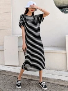 DAZY 條紋印花落肩T恤洋裝 - 黑與白 - 查看 9