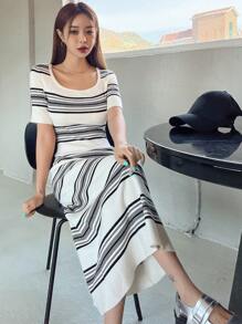 DAZY Striped Print Scoop Neck Dress - Black and White - View 4