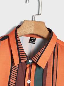 Manfinity Hombres Camisa con estampado de rayas con botón delantero - Multicolor - Ver 4