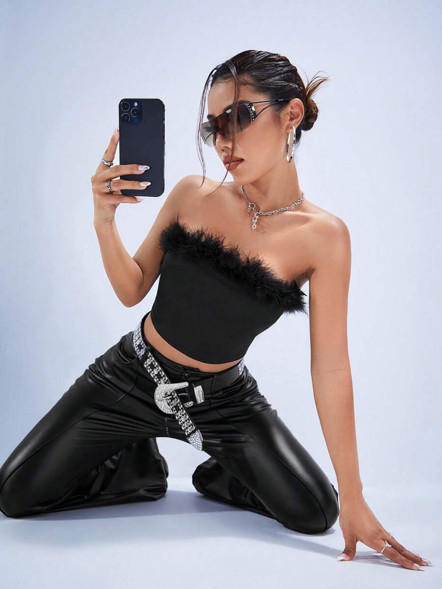 SHEIN ICON 毛茸邊短款抹胸上衣 - 黑色 - 查看 1