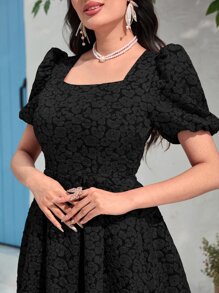 Modelyn 豹紋提花方領泡泡袖連衣裙 - 黑色 - 查看 3