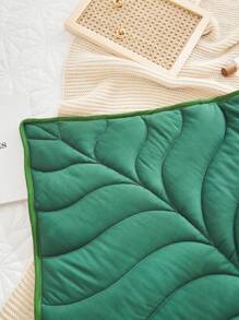 Leaf Shaped Blanket - Dark Green - View 4