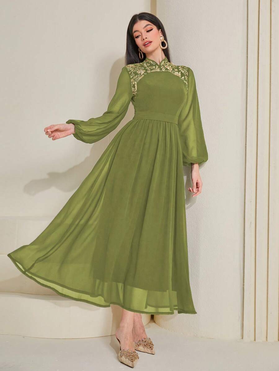 Al Najma Đầm Tương phản Mesh Thêu Dây kéo Hoa Thanh lịch - Màu xanh Ô liu - Xem 1