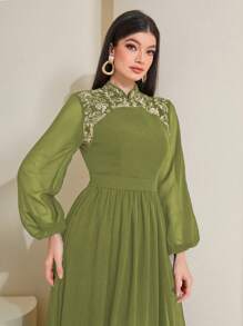 Al Najma Đầm Tương phản Mesh Thêu Dây kéo Hoa Thanh lịch - Màu xanh Ô liu - Xem 4