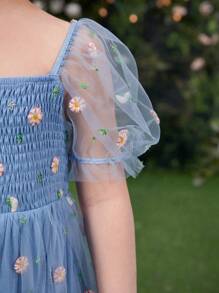 SHEIN Toddler Girls Floral Embroidery Mesh Overlay Dress - Blue - View 4