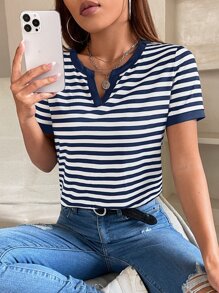 SHEIN PETITE Camiseta con estampado de rayas de cuello de muesca