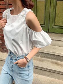 DAZY Chất rắn Cổ không đối xứng Cắt bỏ vai Áo sơ mi - trắng - Xem 8