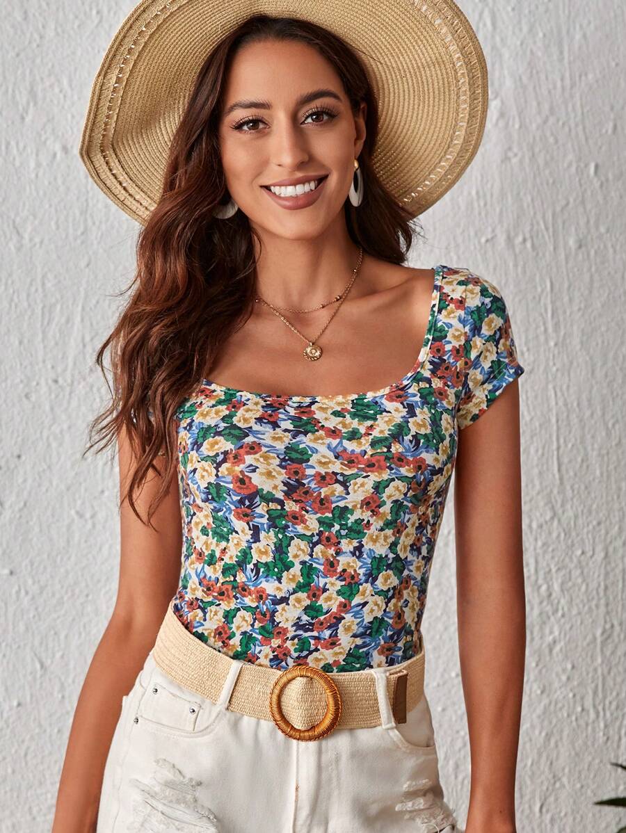 SHEIN VCAY 印花大圓領T恤 - 彩色 - 查看 1