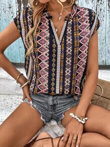 SHEIN LUNE Geo Print Notched Neck Batwing Sleeve Blouse - Multicolor - View 3