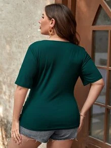 SHEIN LUNE Plus Button Detail Ruched Side Tee - Dark Green - View 2
