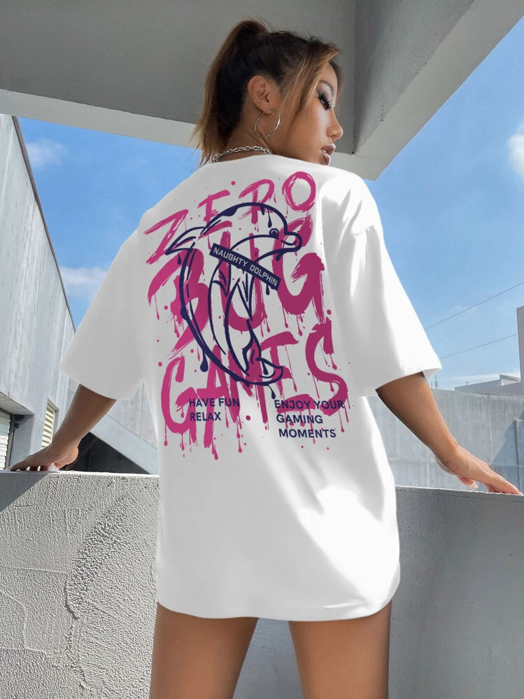 SHEIN Unity Camiseta de manga caída con gráfico de delfín y lema ZERO BUG GAMES HAVE FUN RELAX ENJOY YOUR GAMING MOMENTS - Blanco - Ver 1