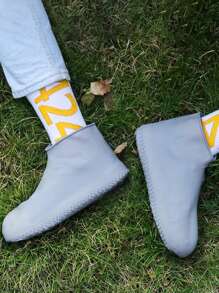 1pair Plain Rain Boots Cover, Simple Grey Silicone Reusable Rain Shoes Cover For Rain Insulation,Galentines,Puppy,Carnival,Party Decorations,Spring Summer Picks,Brides Maid Gifts,Room,Bedroom Decor,Beach,Travel,For Men,For Women,Vacationbeach,Summer,Vacation,Holiday,Travel Essential,Going Out Tops,Household Items - Grey - View 3