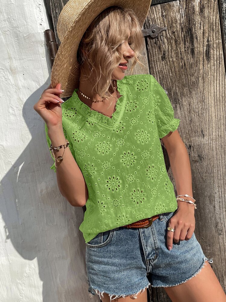 Breezaya Casual Vacation French Eyelet Embroidery Puff Sleeve V-Neck Blouse - Green - View 4