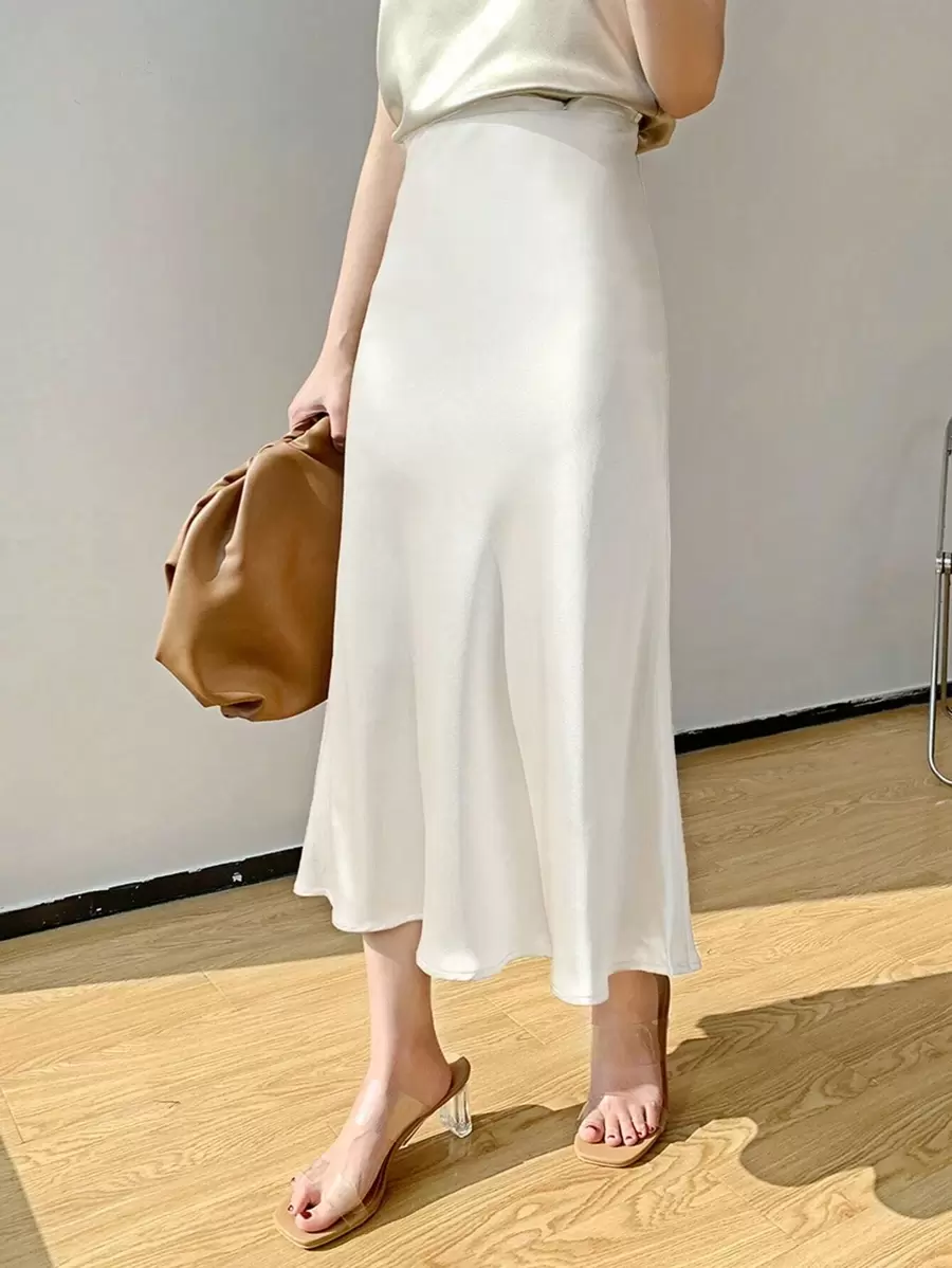 DAZY 高腰纯色A字裙 - 白色 - 查看 1