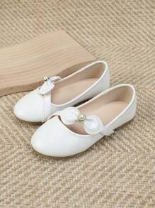 白色舒适百搭女童平底鞋
