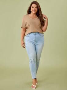 SHEIN BASICS 大碼純色圓領t恤 - 卡其色 - 查看 3