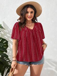 SHEIN LUNE Plus Geo Print V Neck Blouse - Burgundy - View 4