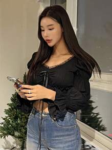 DAZY 雞心領口前打結荷葉邊短款襯衫 - 黑色 - 查看 8