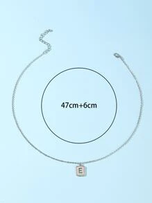 Collar con diseño de letra con diseño geométrico - Plata antigua - Ver 3