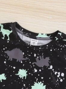 SHEIN T-Shirt und Shorts mit reflektierendem Dinosaurier Muster für kleine Jungen