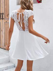 SHEIN Frenchy Đầm Lộ Lưng Tương phản ren Buộc lại màu trơn Thanh lịch - trắng - Xem 3