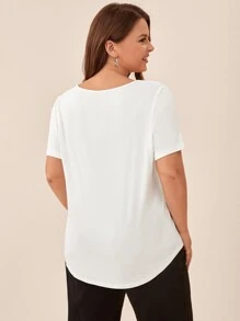 SHEIN BASICS 大碼素色口袋貼布T恤 - 白色 - 查看 2