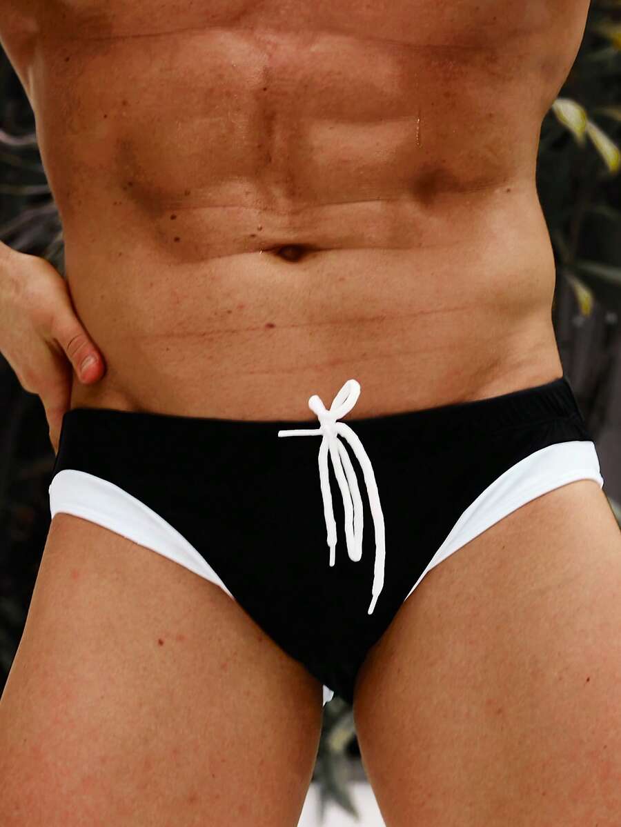 Manfinity Hombres Calzoncillo de natación unido en contraste con cordón delantero - Blanco y Negro - Ver 1