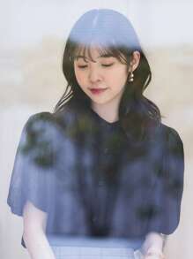 DAZY Blusa unicolor con botón delantero de manga farol - Negro - Ver 7