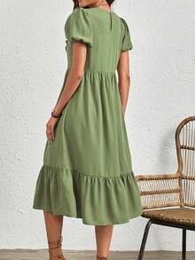 SHEIN VCAY Vestido con bordado con ojal yugo ribete con fruncido - Verde Lima - Ver 2