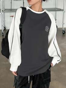 DAZY Two Tone Letter Graphic Raglan Sleeve Tee - Dark Grey - View 1