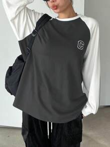 DAZY Two Tone Letter Graphic Raglan Sleeve Tee - Dark Grey - View 4