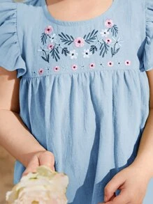 SHEIN Toddler Girls Floral Embroidery Ruffle Trim Babydoll Blouse