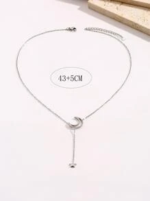 عقد ستانلس ستيل نسائي بتصميم ياباني كوري جذاب مزين بنجوم و قمر، يناسب الاستخدام اليومي و المواعيد الرومانسية.