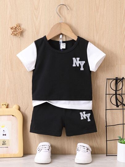 SHEIN 男嬰字母圖案假兩入組T恤和短褲