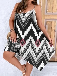 SHEIN LUNE Plus Geo Print Hanky Hem Cami Dress - Multicolor - View 4