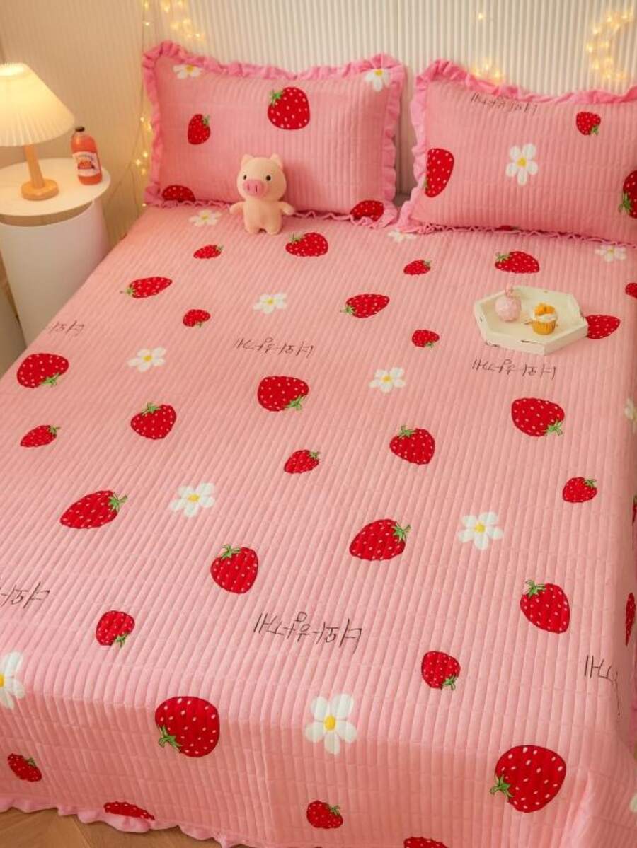 1pc Strawberry Pattern Bedspread, Cartoon Fiber Quilt For Bedroom, All Season - Multicolor - View 1