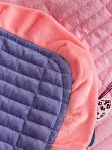 1pc Strawberry Pattern Bedspread, Cartoon Fiber Quilt For Bedroom, All Season - Multicolor - View 3